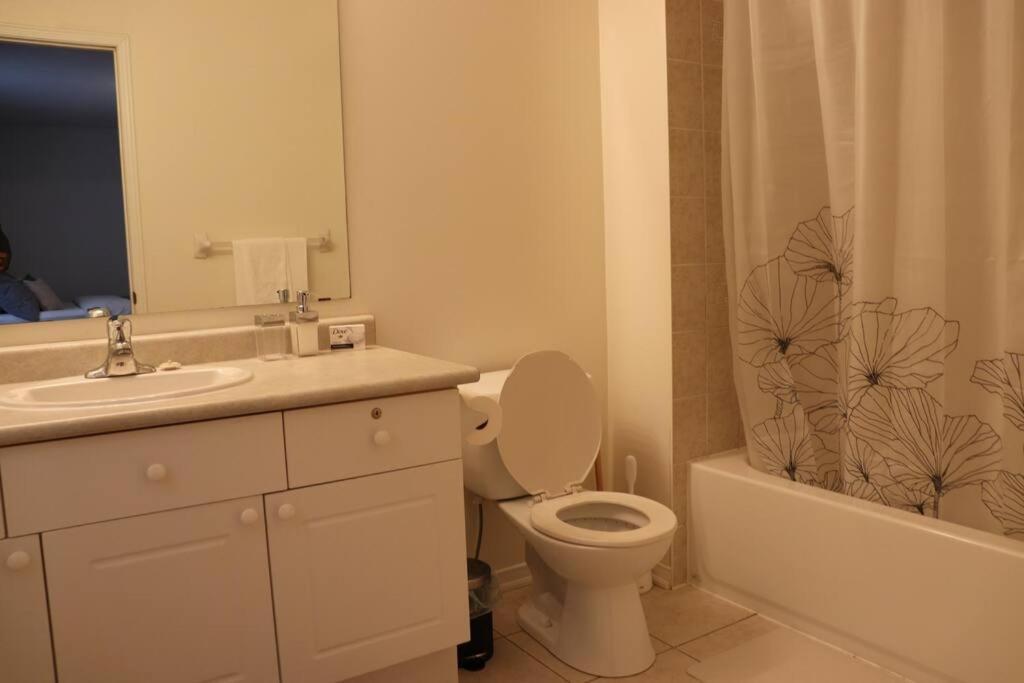 Entire 4 Bed Room Detached Residential Home Ajax Exteriör bild