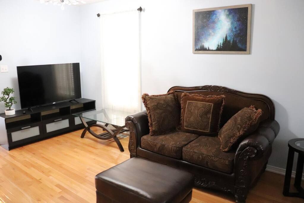 Entire 4 Bed Room Detached Residential Home Ajax Exteriör bild